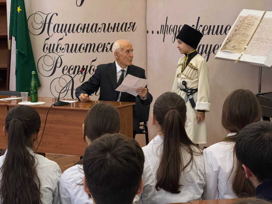 В Национальной библиотеке Адыгеи прошла творческая встреча с композитором Юрием Чиргом