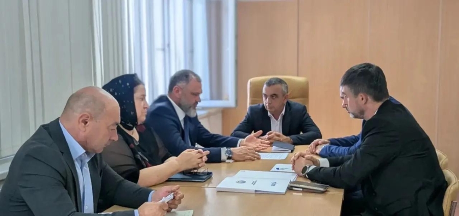 В Шовгеновском районе обсудили вопросы догазификации, подготовки к зиме и платежной дисциплины