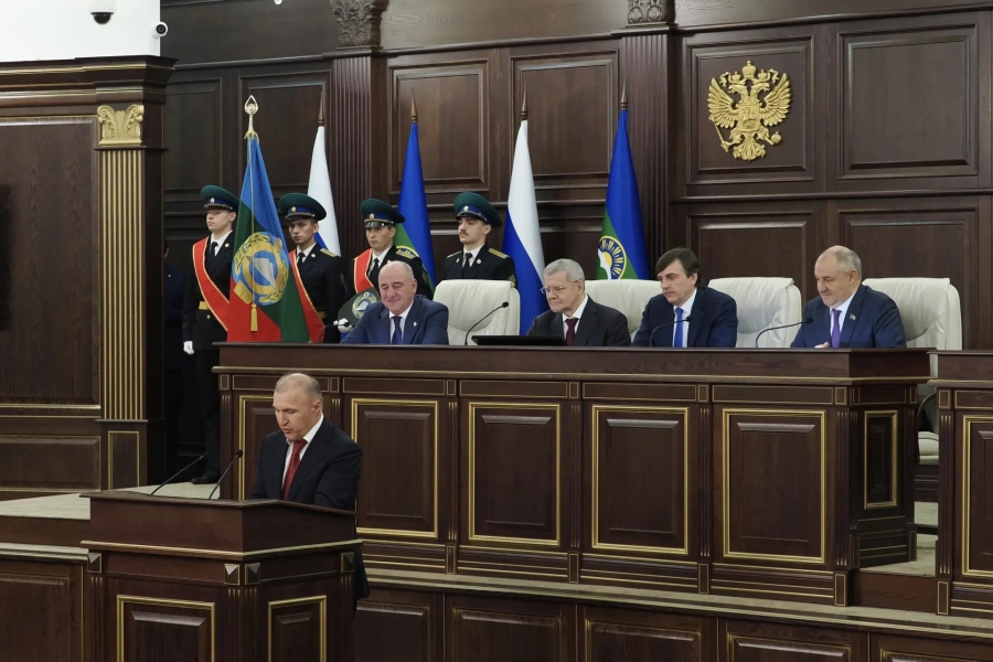Глава Адыгеи поздравил главу КЧР с избранием на должность