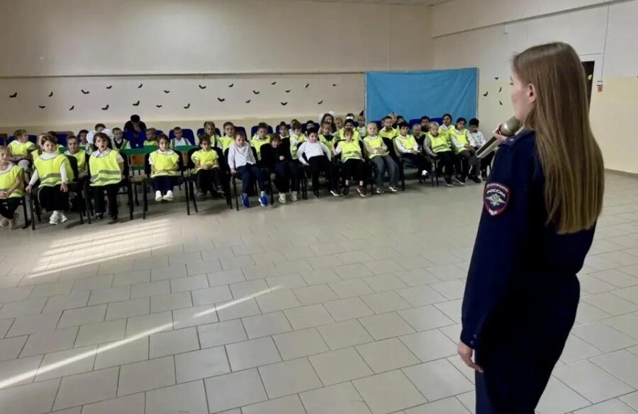 Госавтоинспекция провела для первоклассников урок безопасности